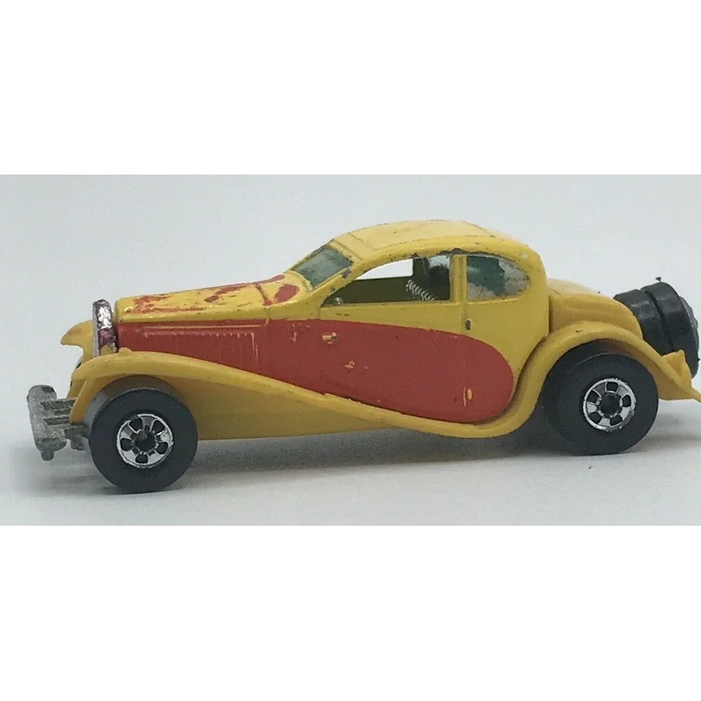 Mattel Hot Wheels Yellow & Red '37 Bugatti 1/64 Diecast Car‎ 1980